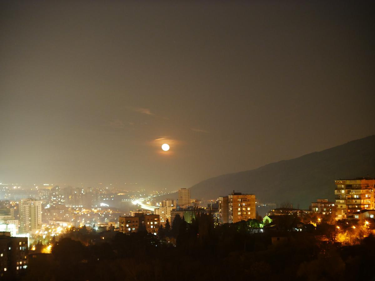 My Garden Hotel Tbilisi Bagian luar foto